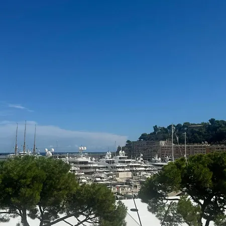 Yacht Show Prime Location By The Port